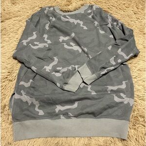 American Eagle Camo Sweatshirt